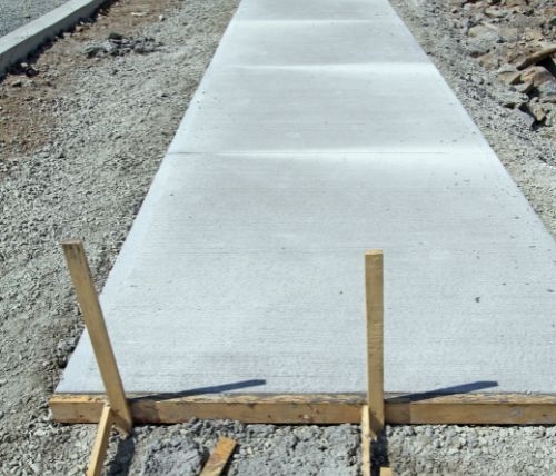 new concrete sidewalk